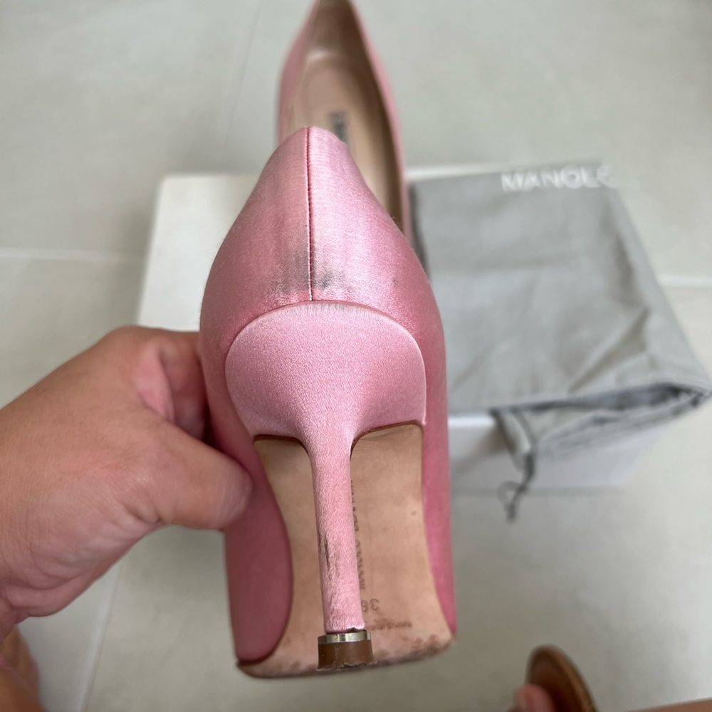 Manolo Blahnik Hangisi 70( The Sex In The City Shoe) - Picture 3 of 7